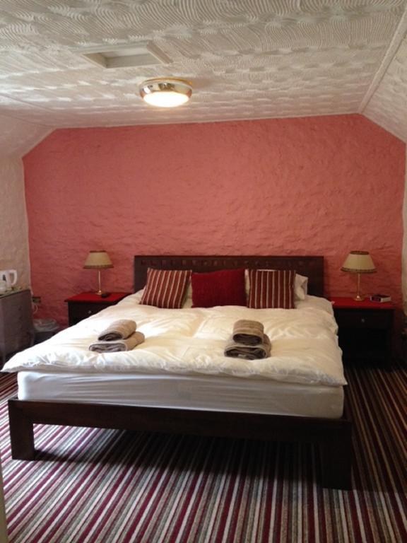 The Royal Oak Burford Bed & Breakfast Room photo
